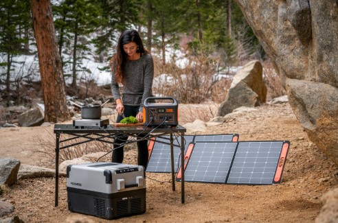 power-up-anywhere:-why-a-portable-power-station-is-a-must-have-in-2025